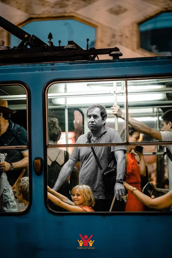 Às vezes, um homem tem que lutar tanto pela vida que não tem tempo para viveres.